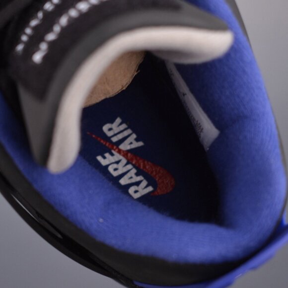 Jordan 4 Retro Rare Air Sneaker - Picture 9 of 9